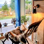 Family With Views Over Hadeland *