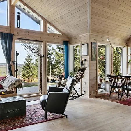 Family Cabin With Views Over Hadeland *