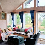 Family With Views Over Hadeland Lunner