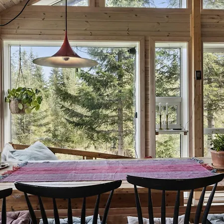 Family With Views Over Hadeland Lunner